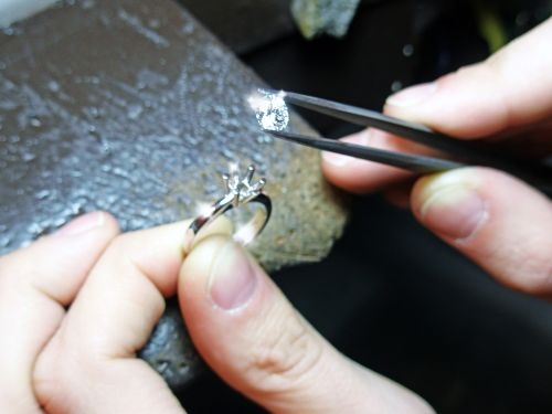 incastonare diamante